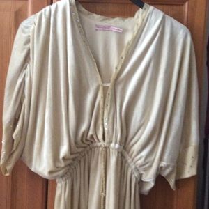 Beige  velvetb3/4 sleeve &above knee