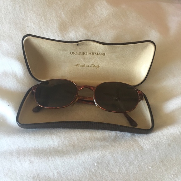 Giorgio Armani Sleek & elegant vintage Sunglasses