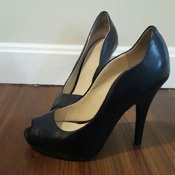 Nine West peep toe sandals