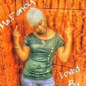 Meet your Posher, Desiree