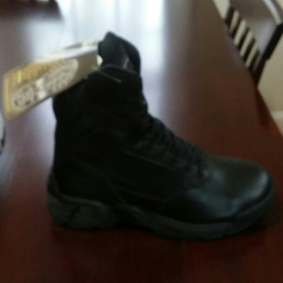 Magnum stealth force work boots