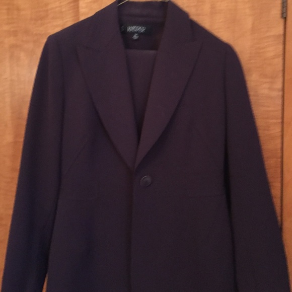 Kasper pantsuit in deep grape size 2P