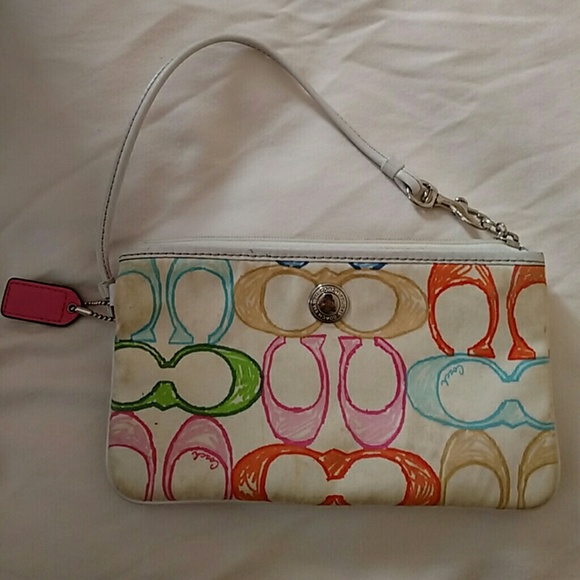 NWOT Coach wristlet - Picture 4 of 4
