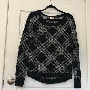Black & grey patterned sweater