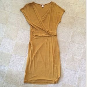 Gold Banana Republic dress - size XS