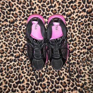 Fila sneakers  EUC