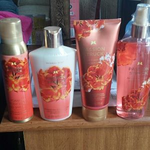 Victoria Secrets Passion Struck Scent Set -