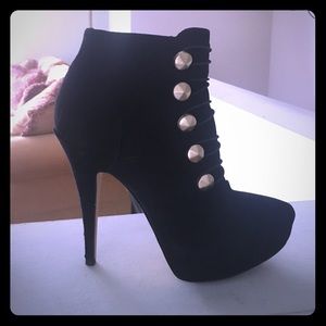 Vince Camuto Booties