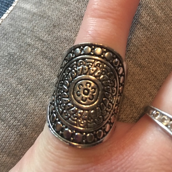 (D3) Boho Ring - Picture 2 of 2
