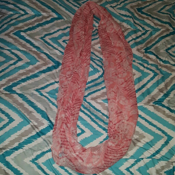Infinity scarf