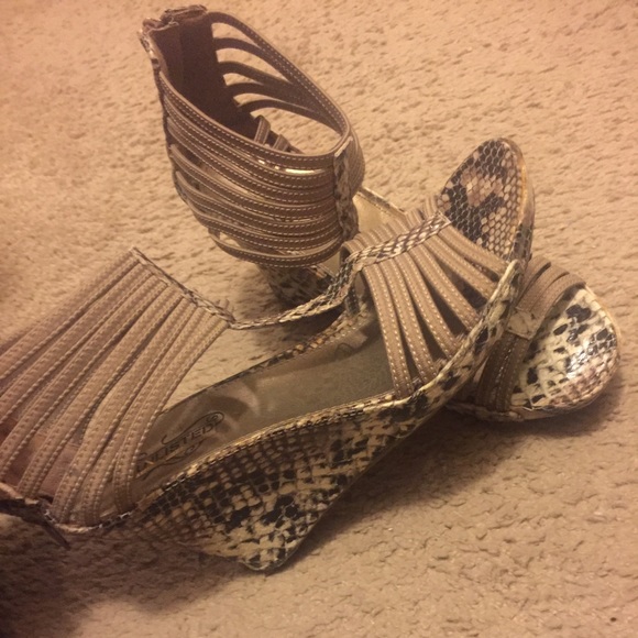 Sandals - Picture 2 of 2