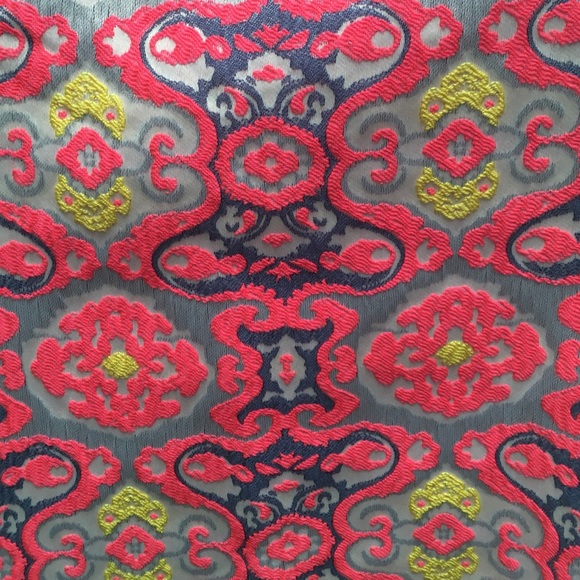 Multicolored brocade A-line keyhole back dress. - Picture 2 of 4