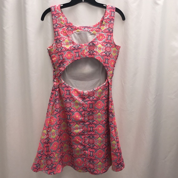 Multicolored brocade A-line keyhole back dress. - Picture 3 of 4
