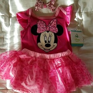 Sale! Baby Disney 2 piece set with matching bow.