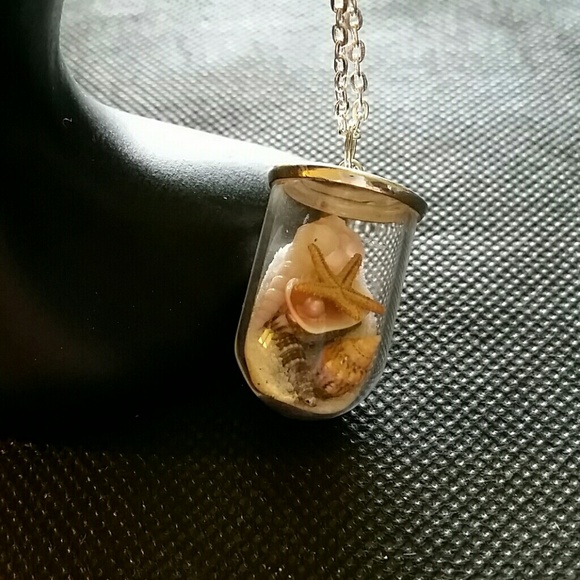 Seashell necklace - Picture 2 of 4