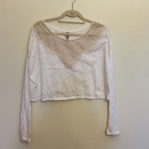 FREE PEOPLE long sleeve crop top!! Never worn! FREE PEOPLE long sleeve crop top!! Never worn!