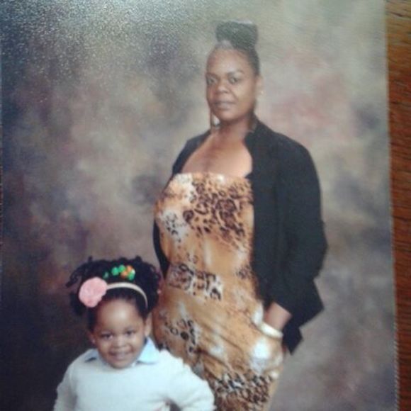 Meet your Posher, Tee