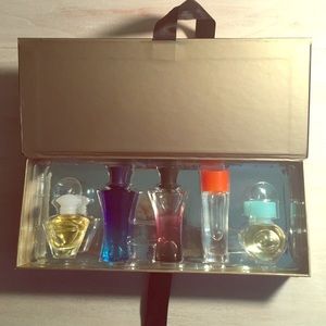 Mary Kay mini perfume set