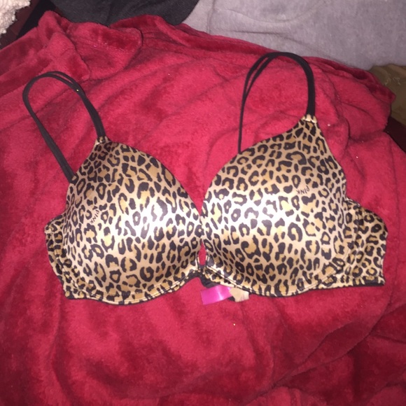 PINK Victoria's Secret Other - 🔴CLEARANCE VS leopard bra 34C