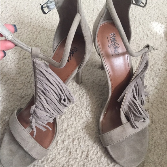 The cutest fringe heels