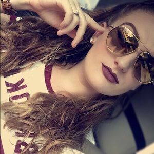 Meet your Posher, Brianna