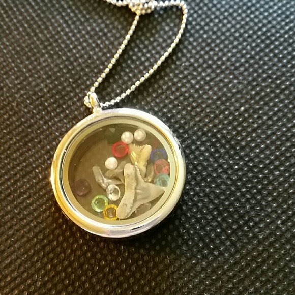 Origami like Locket Necklace NWOT