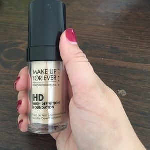 Make up forever HD Foundation