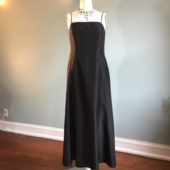 Laundry by Shelli Segal Laundry by Shelli Segal Satin Prom /Party