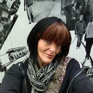 Meet your Posher, Kelli