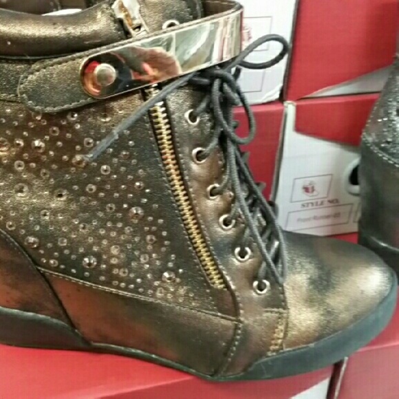 Metallic Hi tops - Picture 1 of 2