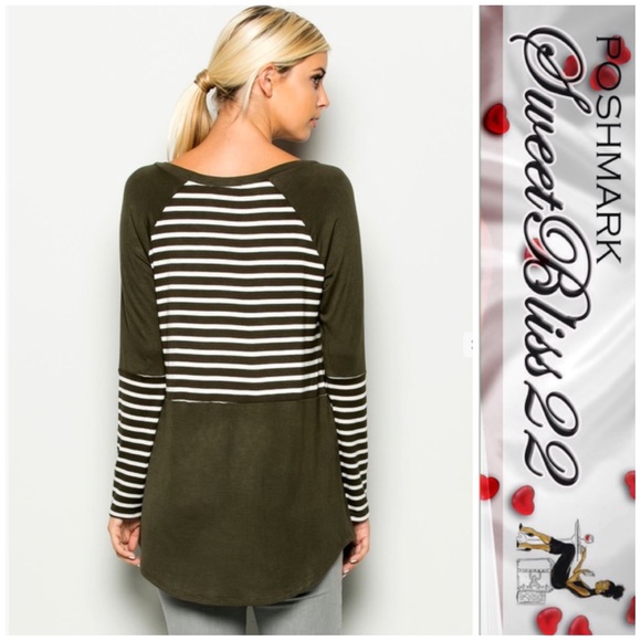 ✨Olive Green Striped Top✨ - Picture 3 of 3