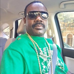 Meet your Posher, James