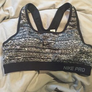 Nike Pro Sports Bra