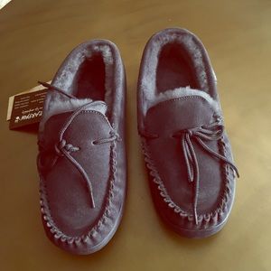 Brand new! Super comfy Bearpaw slippers