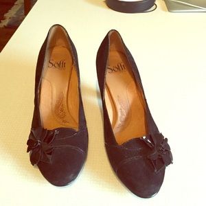 Ladies size 6 1/2 black Sofft high heels