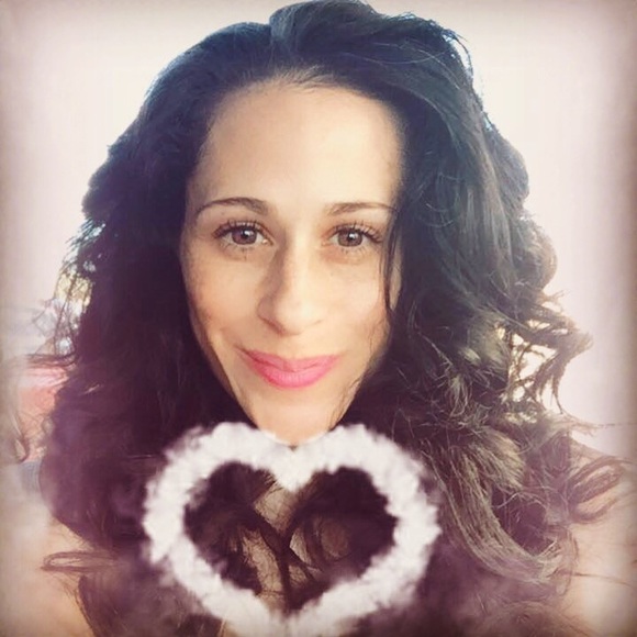 Meet your Posher - Picture 2 of 8