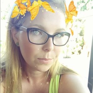 Meet your Posher, Stefanie