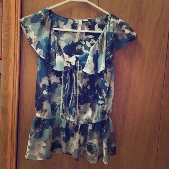 Lauren Conrad top