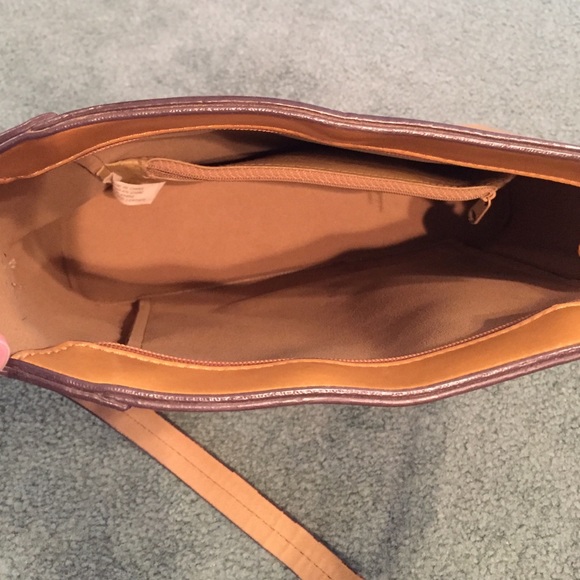 Purse - Picture 2 of 2