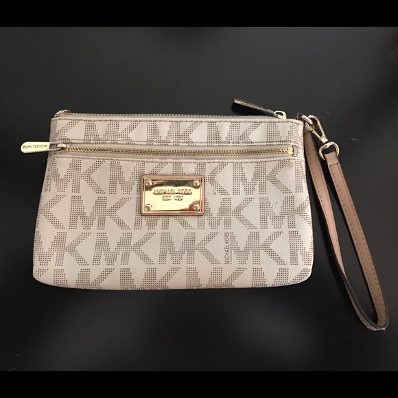 Michael Kors authentic large wristlet
