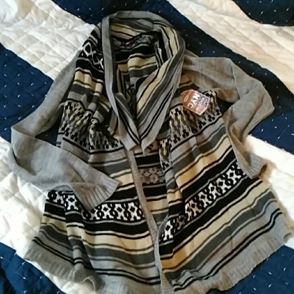 *SOLD*Nwt, women's/juniors cardigan, size large!