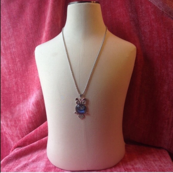 (E1) Whimsical Owl Necklace - Picture 2 of 4