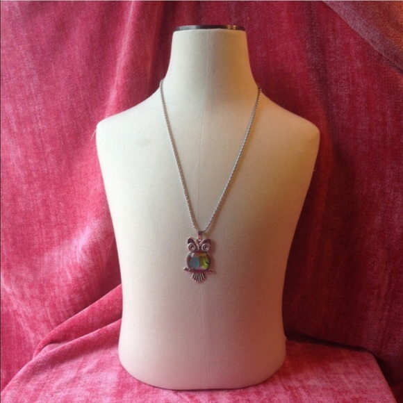 (E1) Owl Necklace - Picture 2 of 4