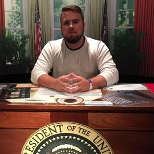 Meet your Posher, Zachary