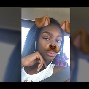 Meet your Posher, Niya