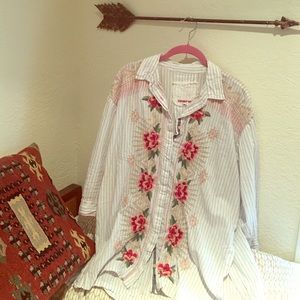 Johnny Was embroidered button down shirt.