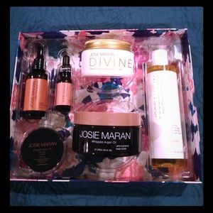 SALE💥Josie Maran Argan Oil & Hydration Collection