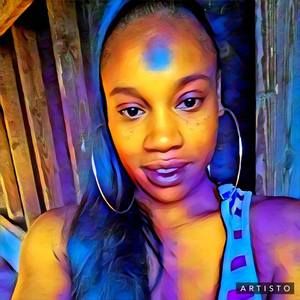 Meet your Posher, Tomika