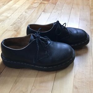 Dr Marten Black Oxfords