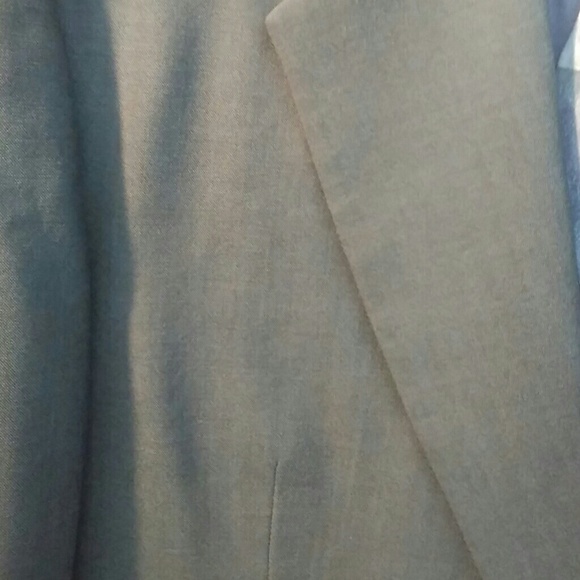 Suit - Picture 3 of 3